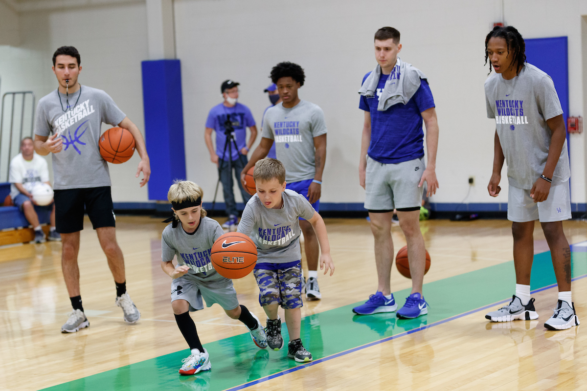 Kareem Watkins. CJ Fredrick. TyTy Washington.

Men’s basketball camp at North Laurel High School in London, Kentucky.

Photo by Elliott Hess | UK Athletics