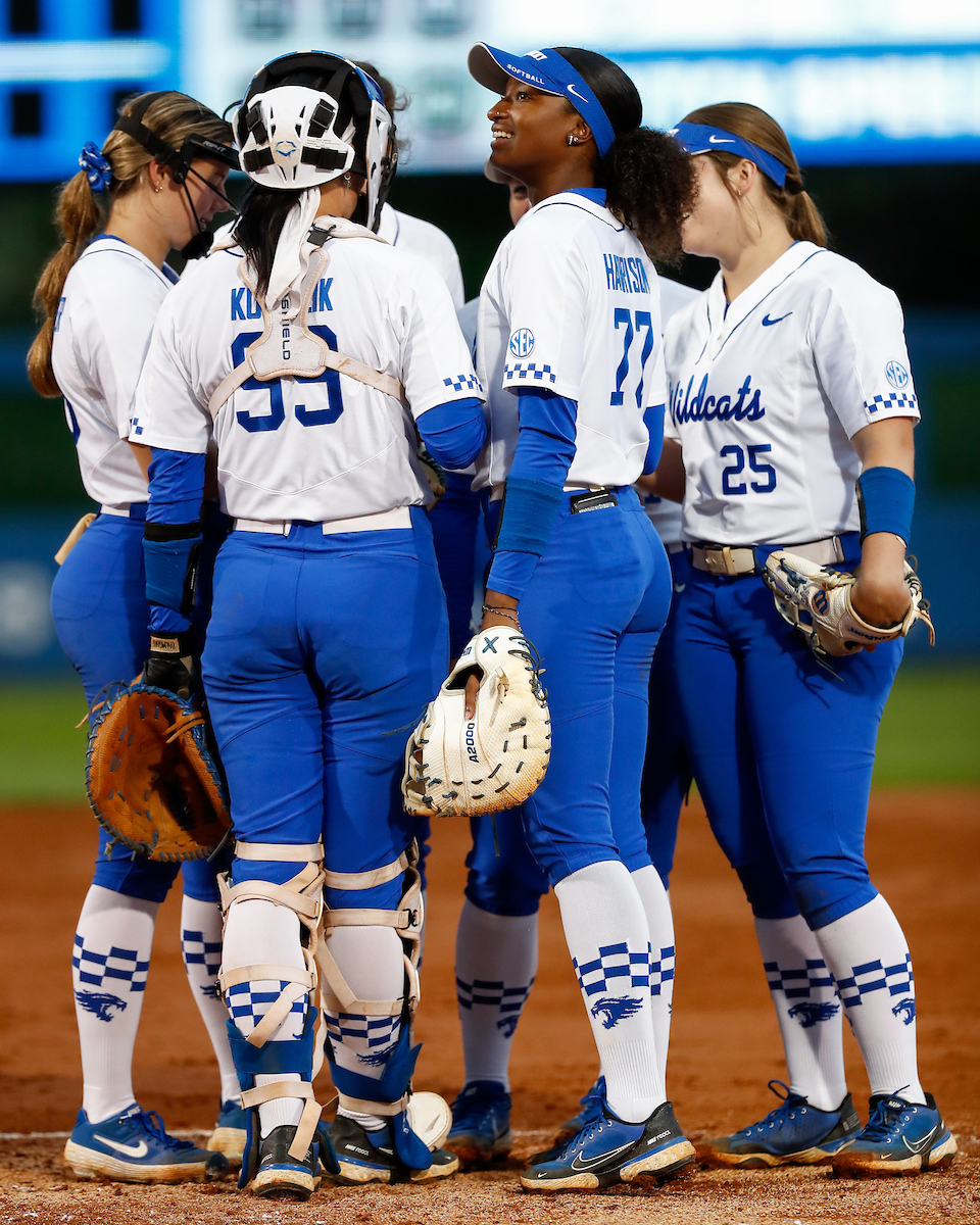 Team.

Kentucky loses to Missouri 9-1.

Photo by Tommy Quarles | UK Athletics