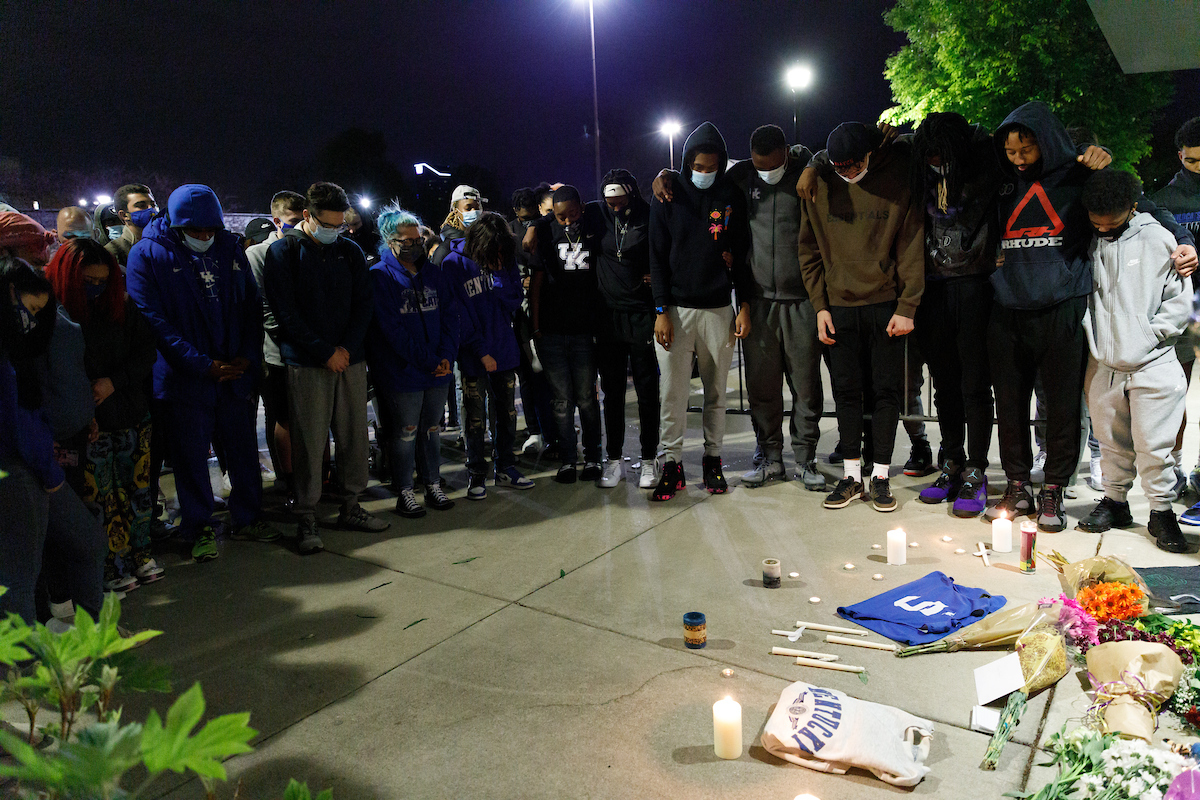 Team.

Terrence Clarke candlelight vigil.

Photo by Elliott Hess | UK Athletics