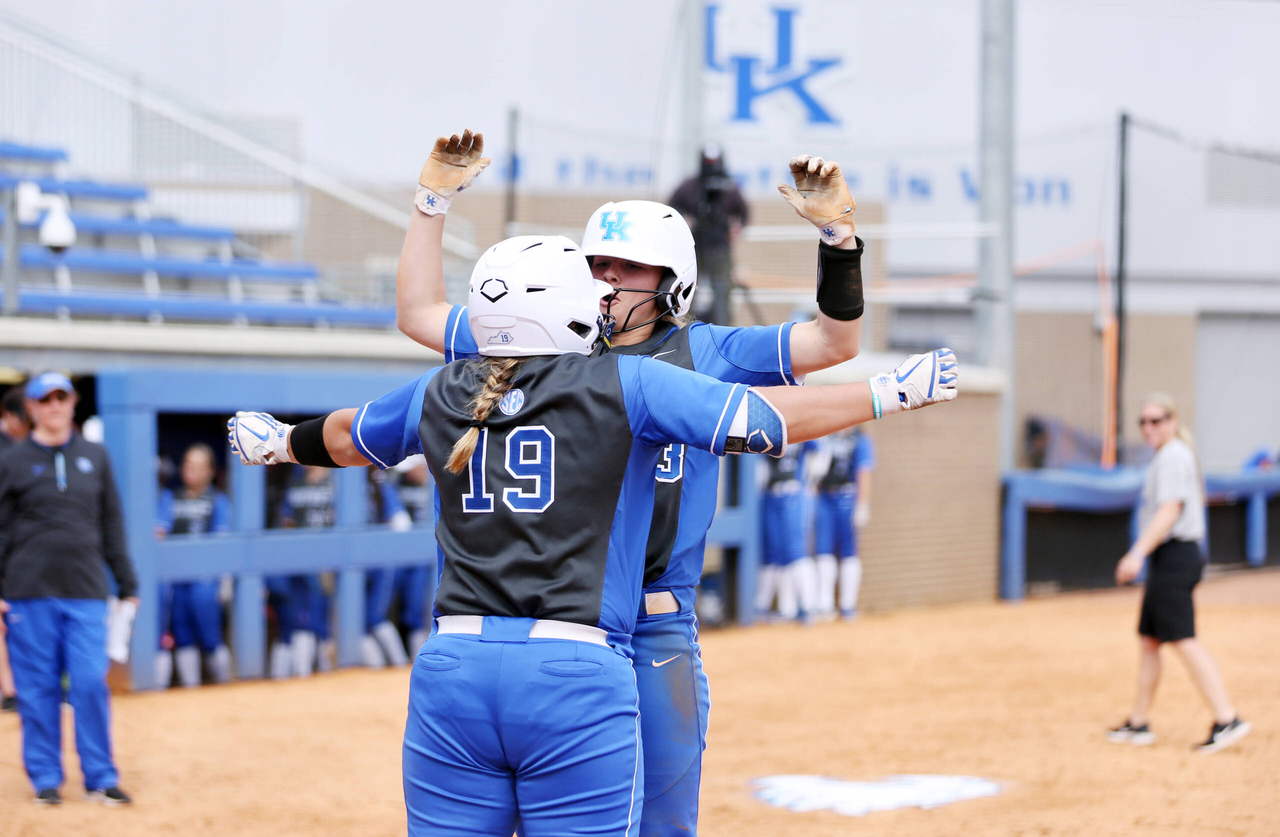 Katie Reed

The UK softball team beat Syracuse 13-0 on Wednesday, March 13, 2019.

Photo by Britney Howard | UK Athletics