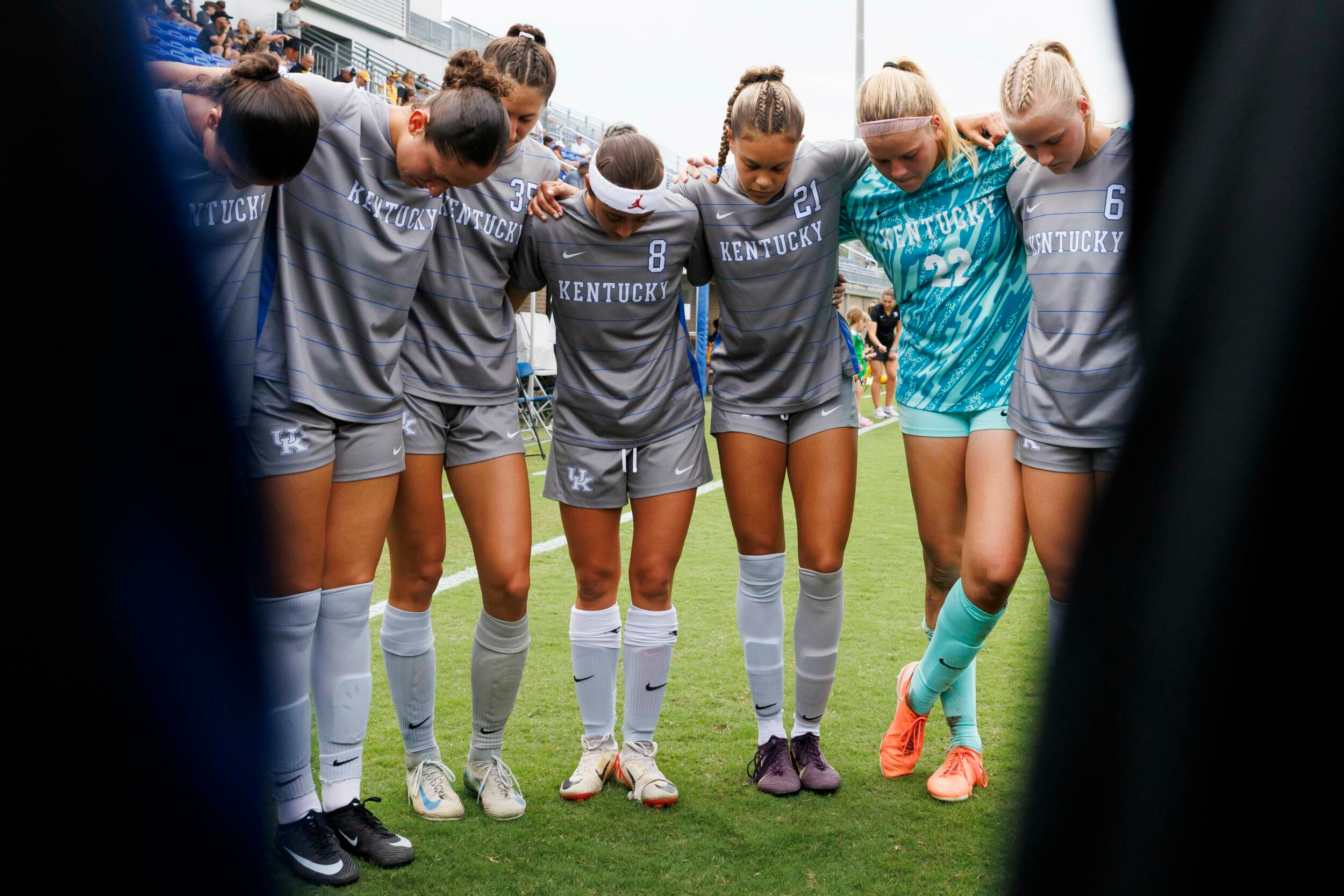 Women’s Soccer Hosts No. 25 Alabama For Friday Night Showdown