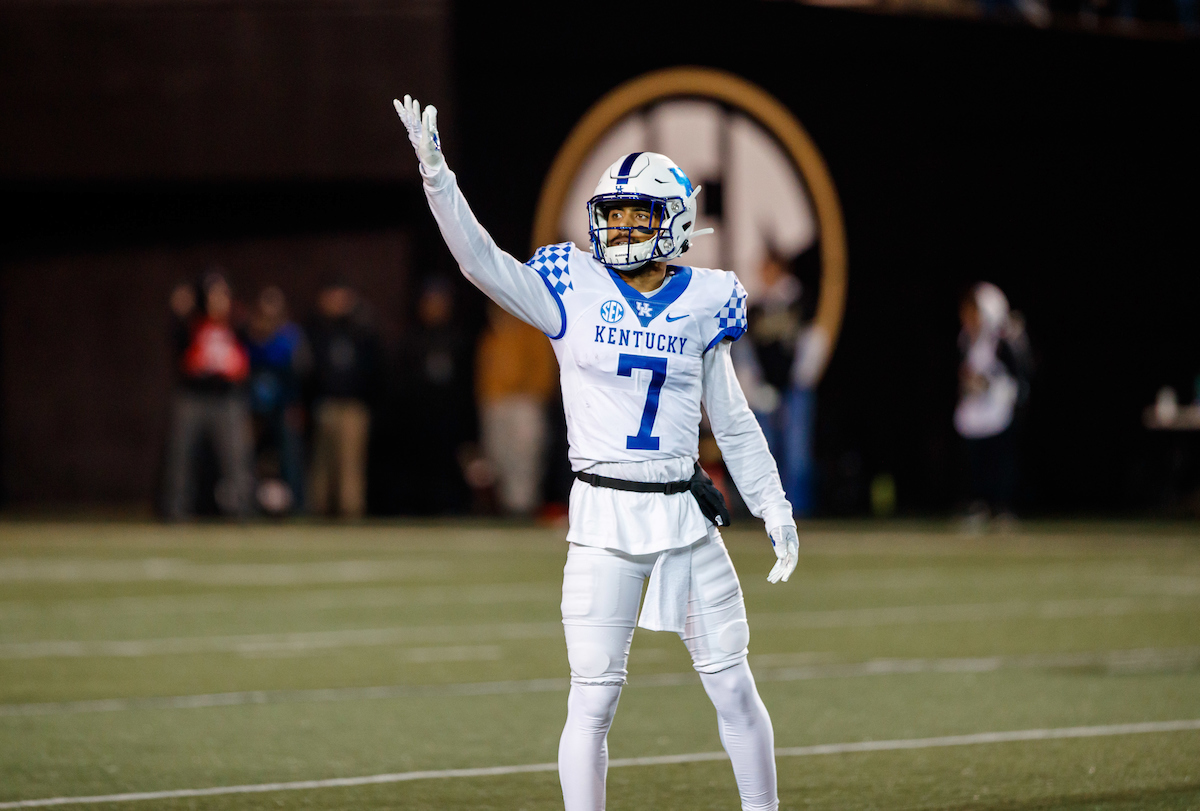 Vito Tisdale

Kentucky beats Vandy, 34-17.

Photo by Jacob Noger | UK Athletics