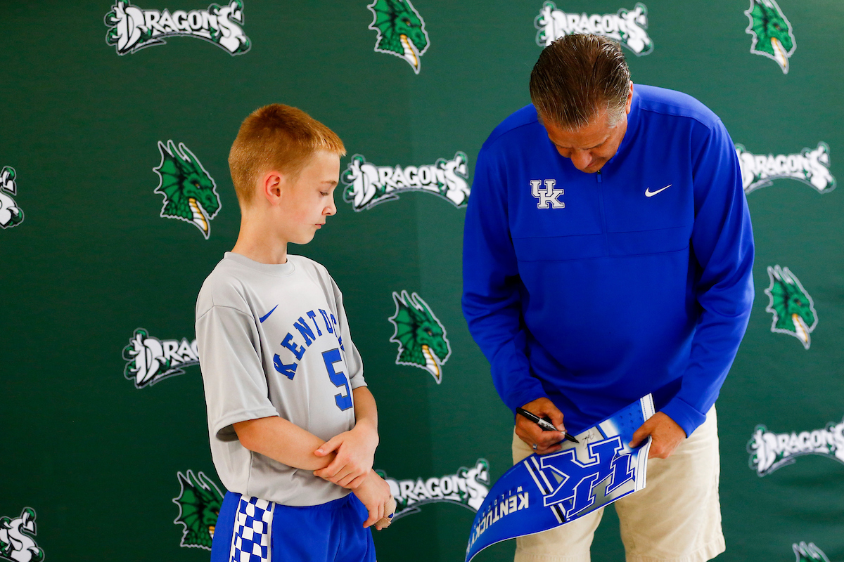 John Calipari.

Kentucky men's basketball camp at South Oldham High School in Crestwood, Kentucky.

Photo By Barry Westerman | UK Athletics
