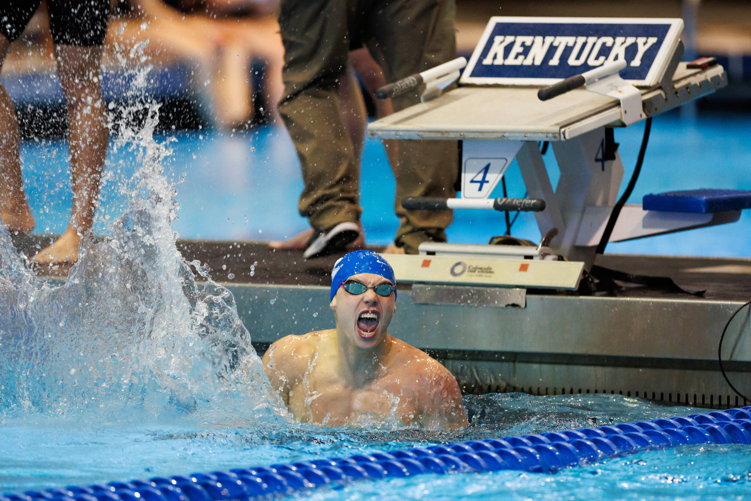 Swimming & Diving Totals Eight Wins on Day One vs. Alabama