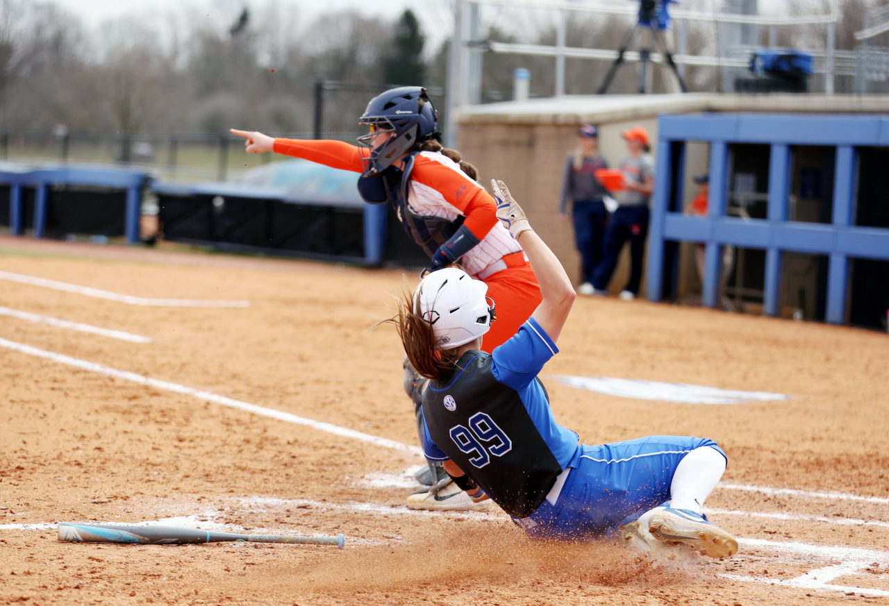 Kayla Kowalik

The UK softball team beat Syracuse 13-0 on Wednesday, March 13, 2019.

Photo by Britney Howard | UK Athletics