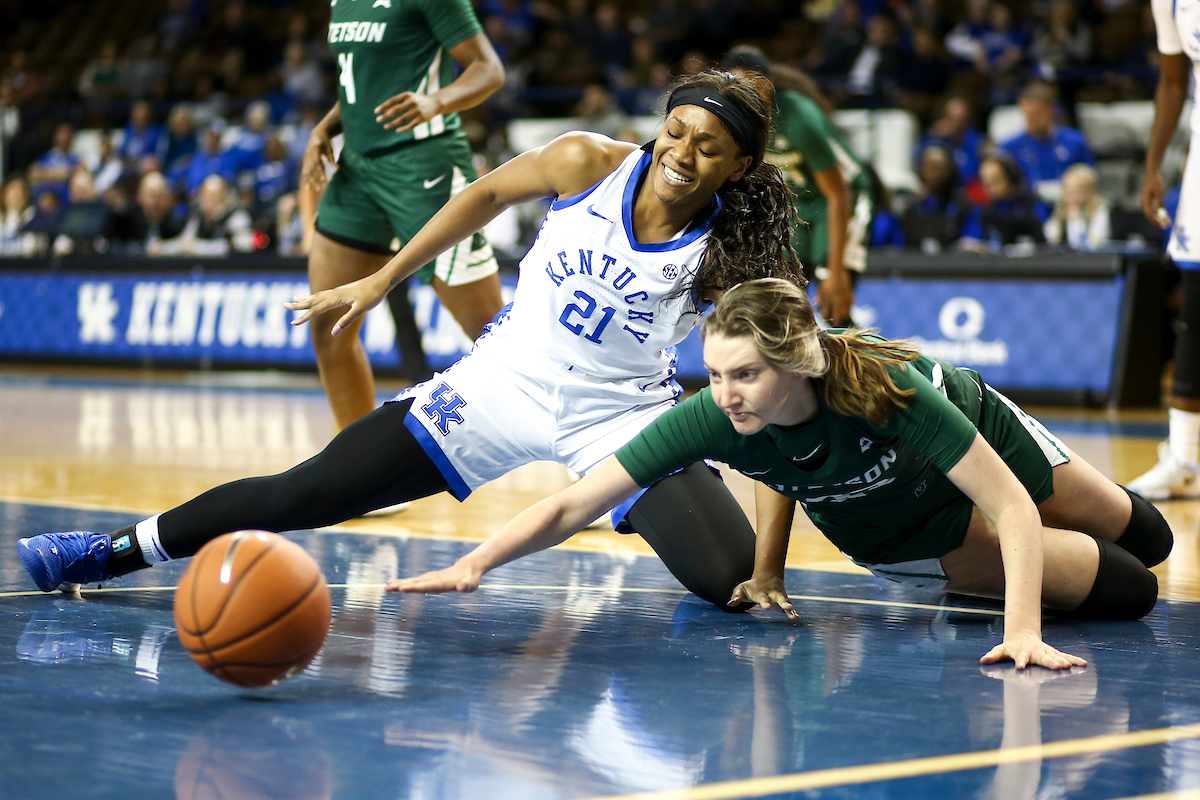 Ogechi Anyagalibo. 

Kentucky beats Stetson 67-48. 

Photo by Eddie Justice | UK Athletics