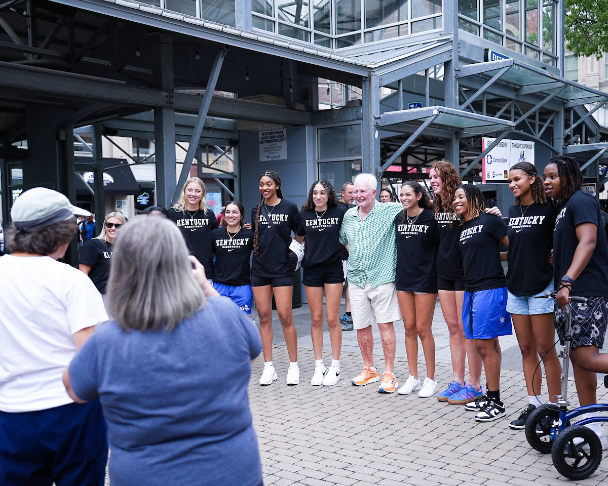 Women's Basketball at Thursday Night Live Photo Gallery