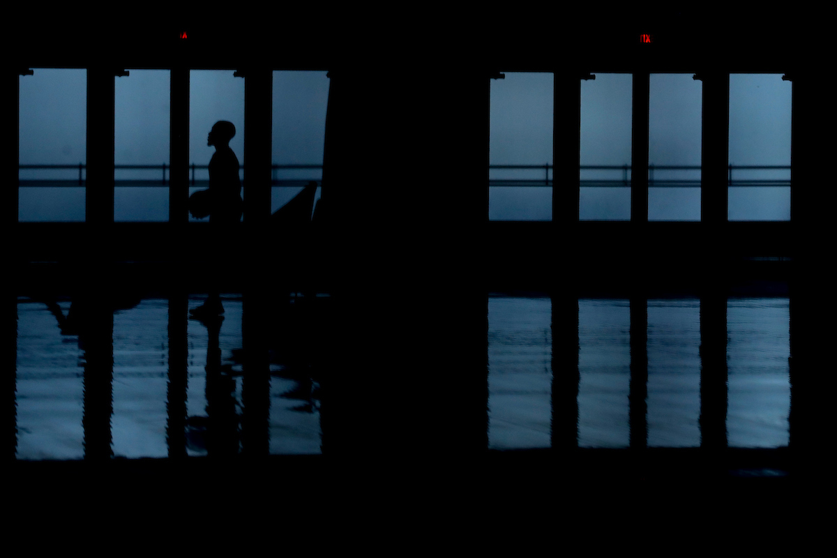 Women’s blue-white.

Photos by Chet White | UK Athletics