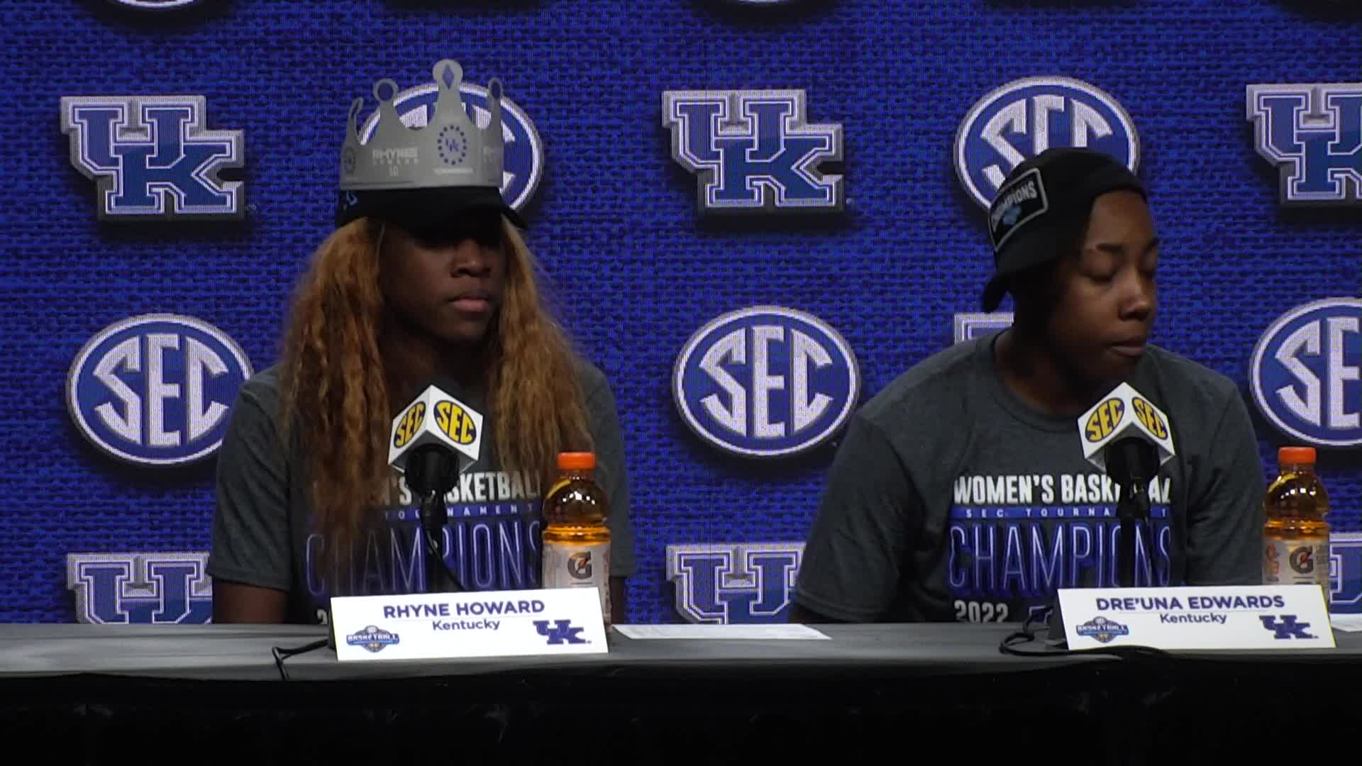 WBB: Coach Elzy, Rhyne Howard, and Dre'Una Edwards - South Carolina Postgame