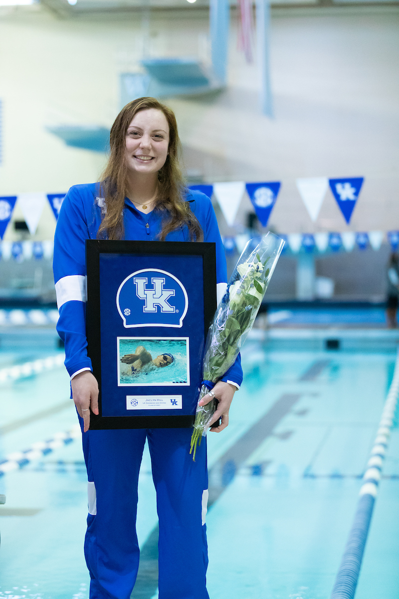 Kentucky Women's team beats Louisville 200.5-99.5
Kentucky Men's team falls to Louisville 111-188.

Photo by Grant Lee | UK Athletics