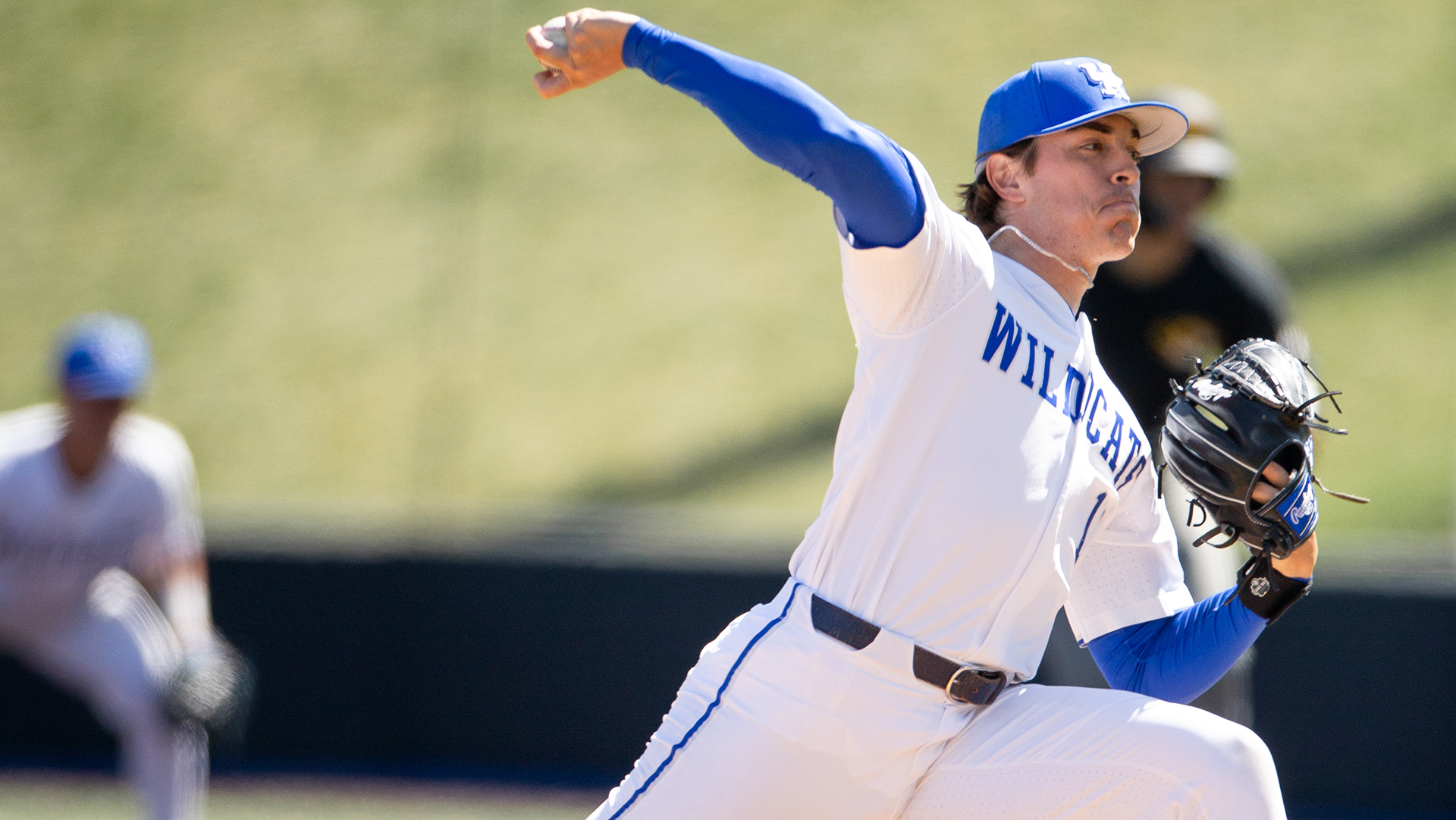 Pitching, Defense Lead Baseball Cats to Sweep of Missouri