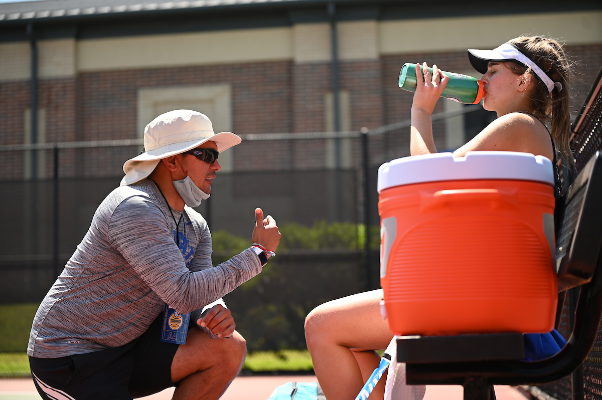 Carlota Molina, Carolos Drada

4/20/21 WTE SEC

Photo by David Gray