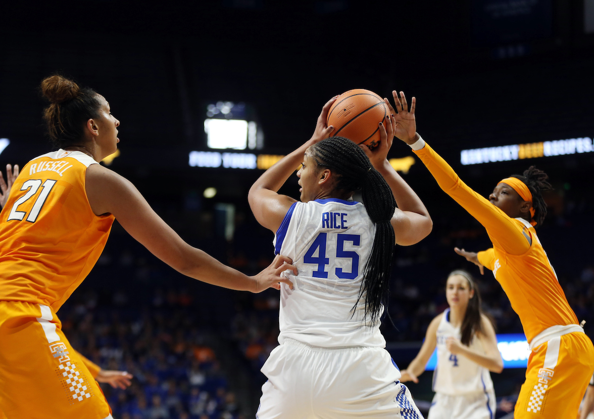 Alyssa Rice

The University of Kentucky women's basketball team falls to Tennessee on Sunday, December 31, 2017 at Rupp Arena. 

Photo by Britney Howard | UK Athletics