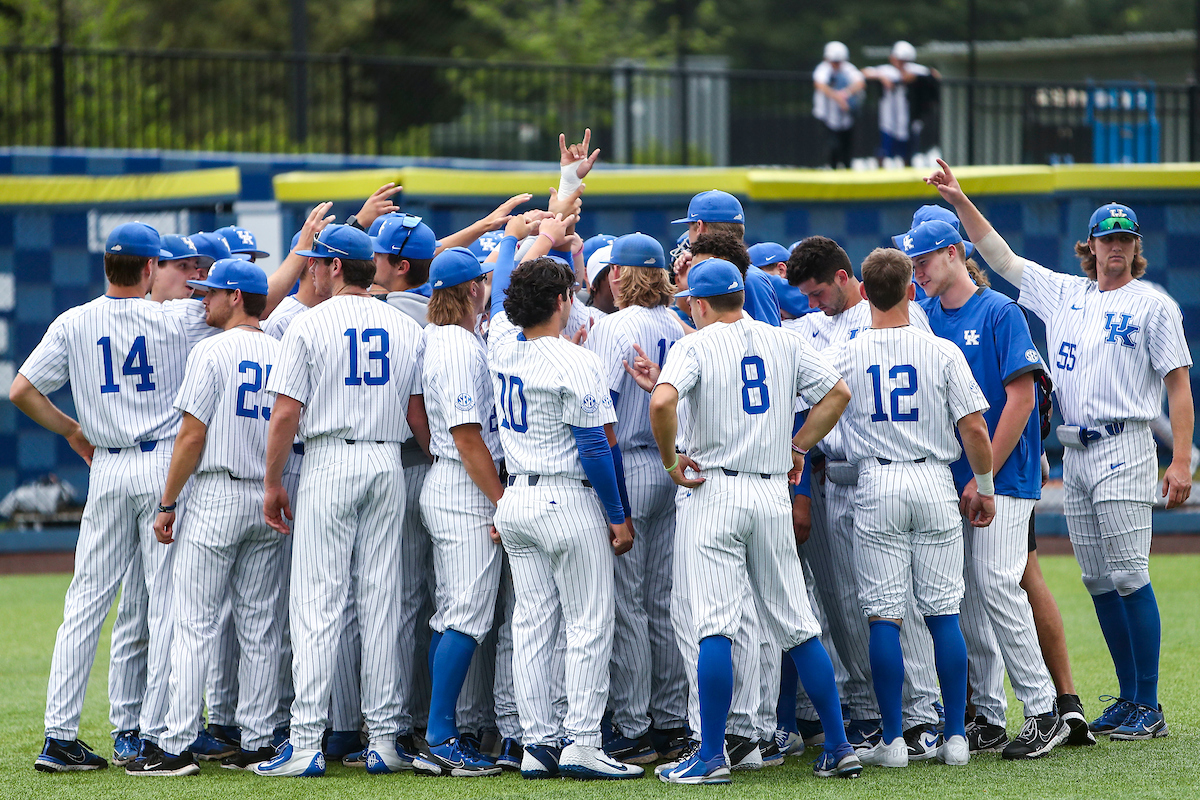 PHOTOS: Tennessee baseball defeats Eastern Kentucky, 14-2