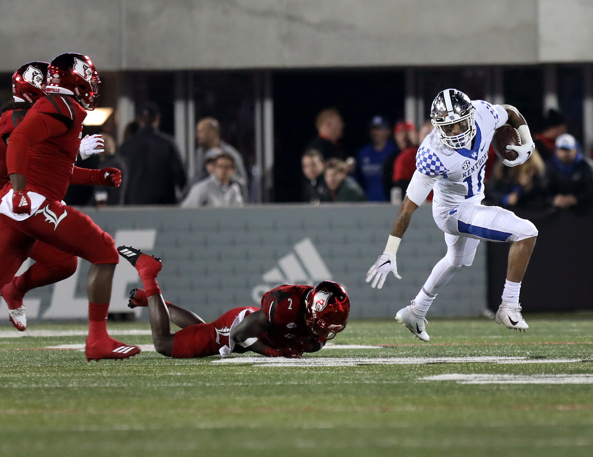 A.J. Rose

Kentucky Football beats Louisville at Cardinal Stadium 56-10.

Photo By Robert Burge l UK Athletics