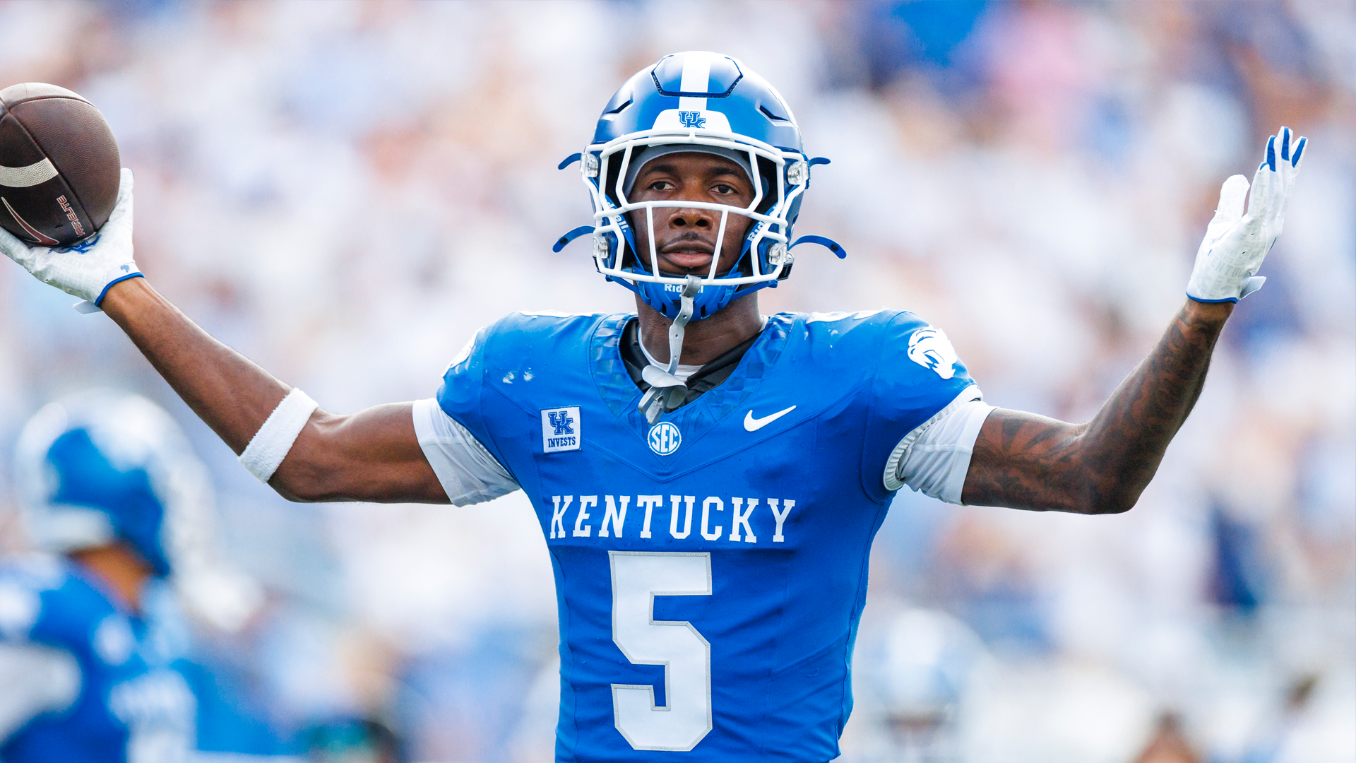 Castell Adds Yet Another Defensive Player of Week Honor to his Collection
