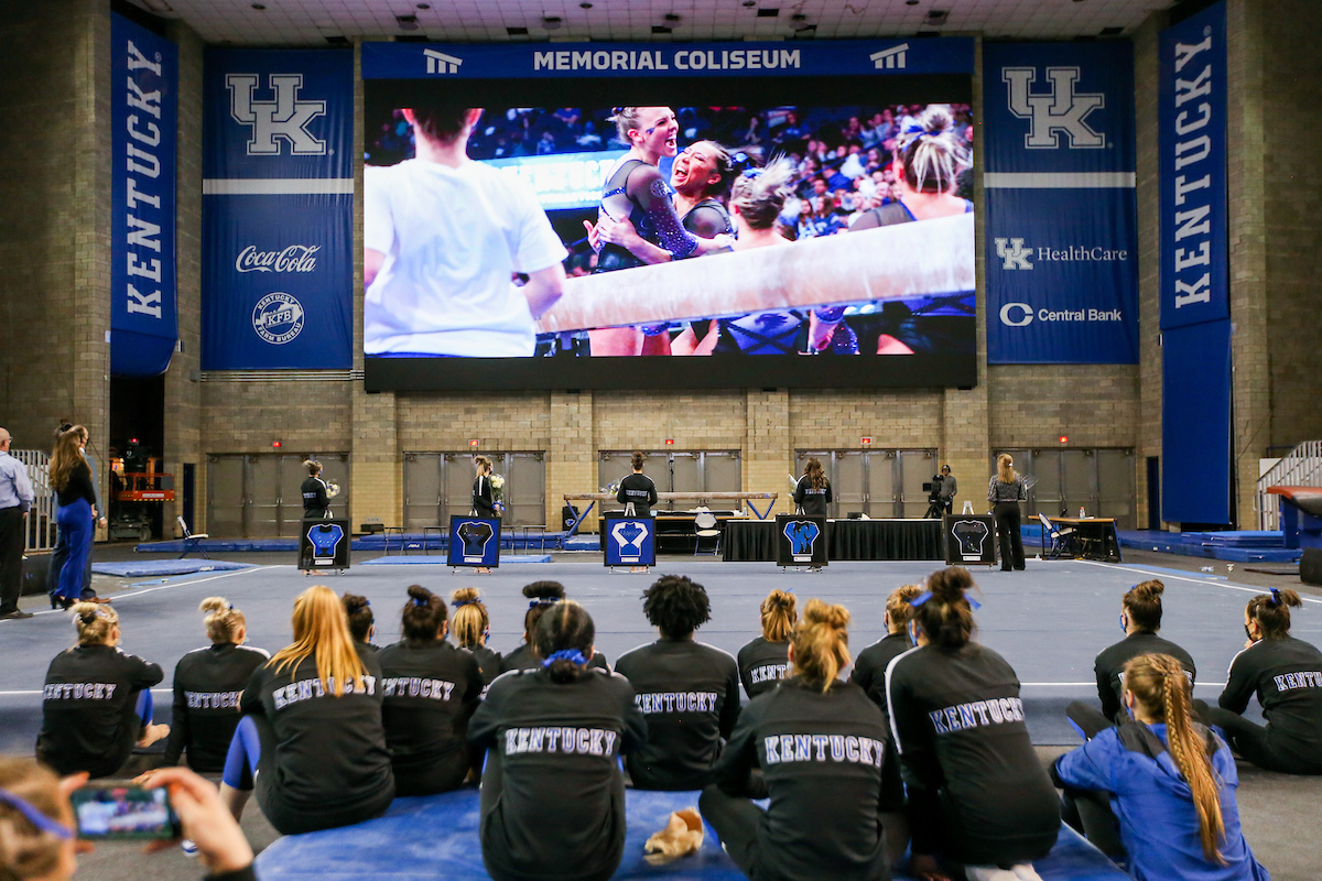 Team.

Gymnastics Senior Night.

Photo by Hannah Phillips | UK Athletics