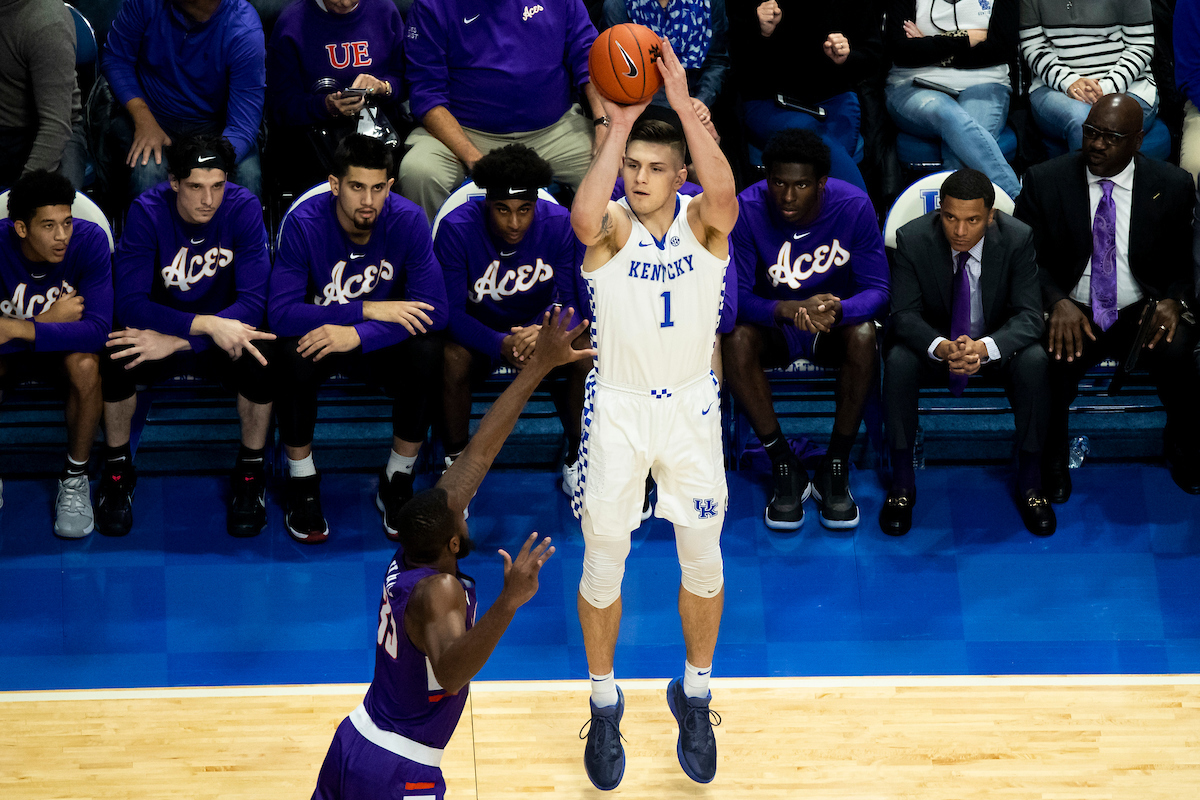 Nate Sestina.

UK falls to Evansville 67-64.

Photo by Chet White | UK Athletics