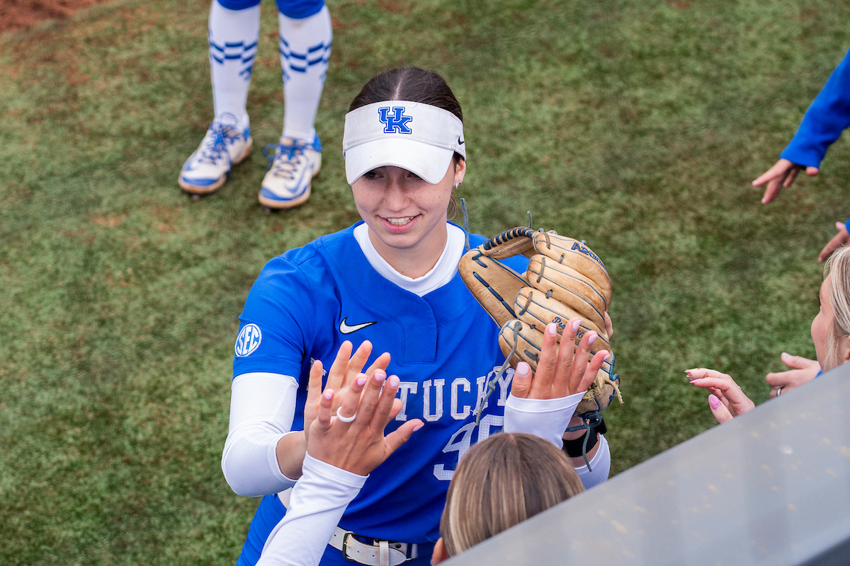 Donaldson’s Career Day Sends Kentucky to 10-2 Win Over UCSB