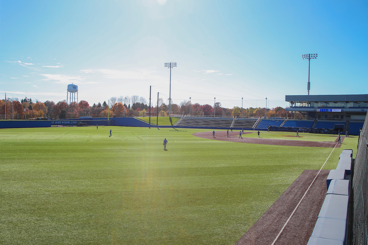Fall Ball

2020 Fall Ball

Photo by Grant Lee | UK Athletics