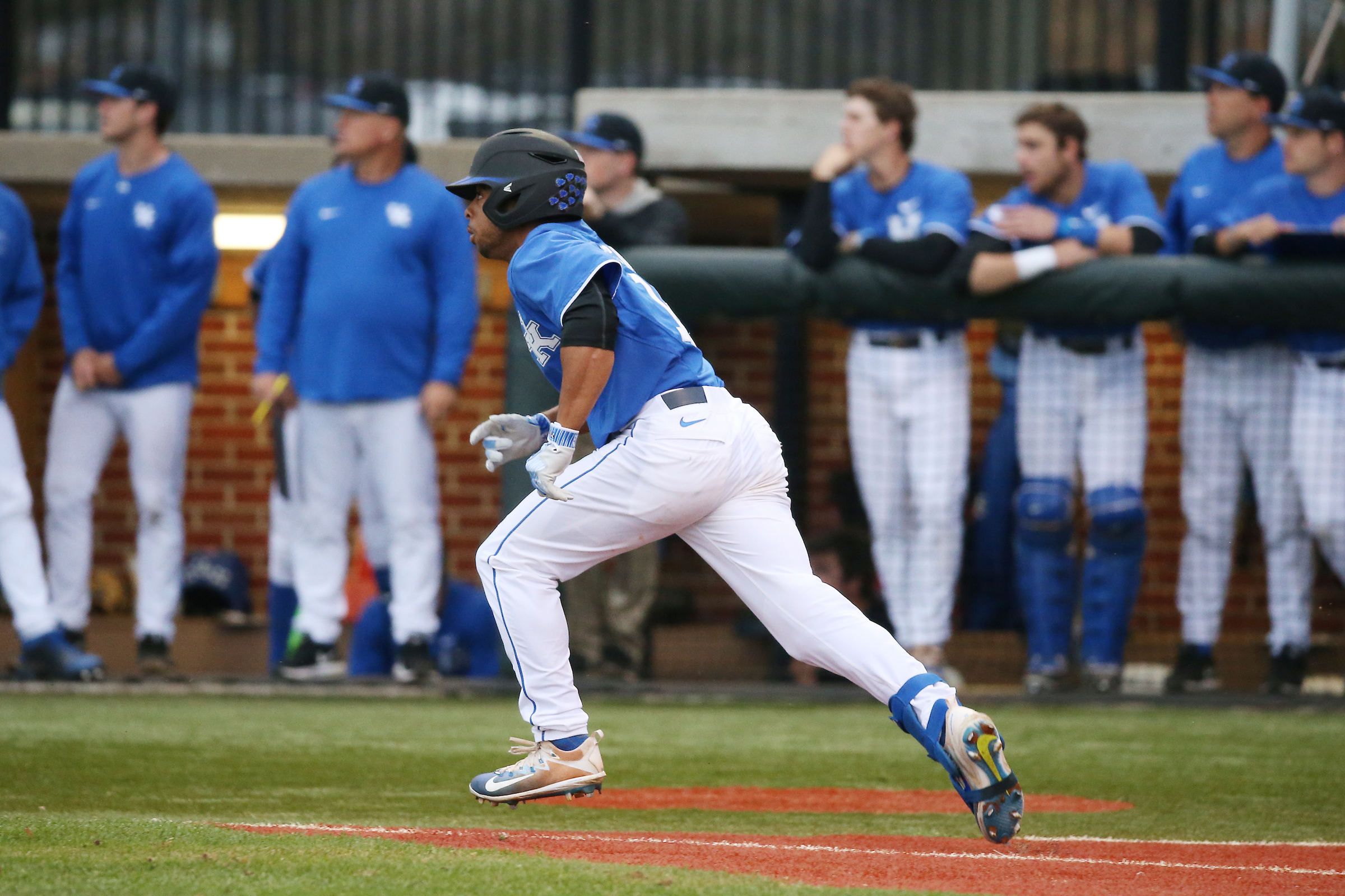 No. 16 Kentucky Faces Third Straight Ranked SEC Opponent in No. 22 Vanderbilt