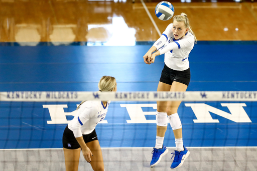 Alli Stumler. 

Kentucky sweeps Arkansas 3-0. 

Photo by Eddie Justice | UK Athletics