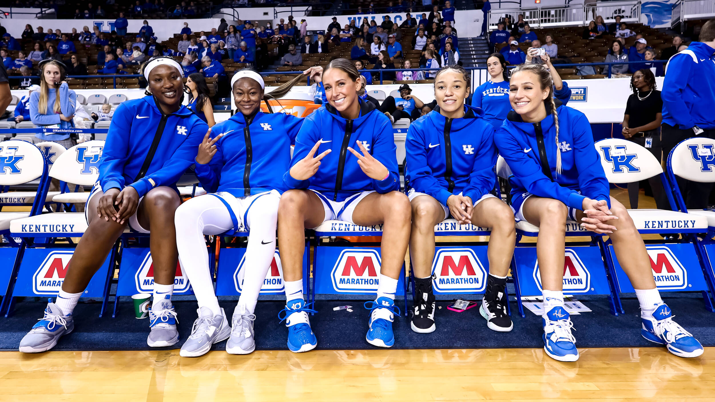 Kentucky Takes On Minnesota, First Road Game of the Season