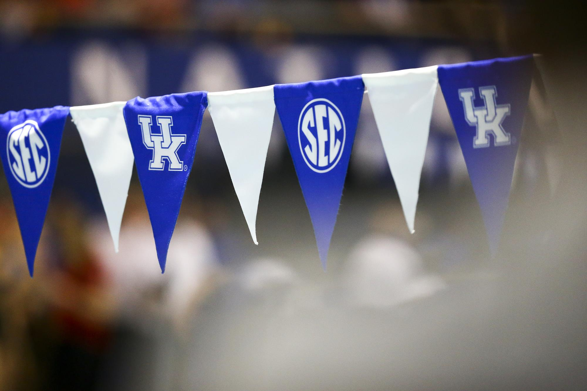 27 Kentucky Swimmers & Divers Named CSCAA Scholar All-Americans