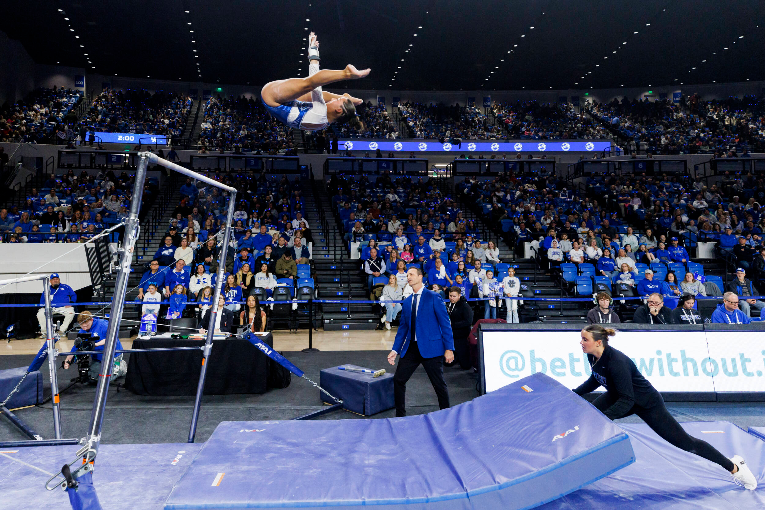 Gymnastics Opens SEC Play at No. 4 LSU