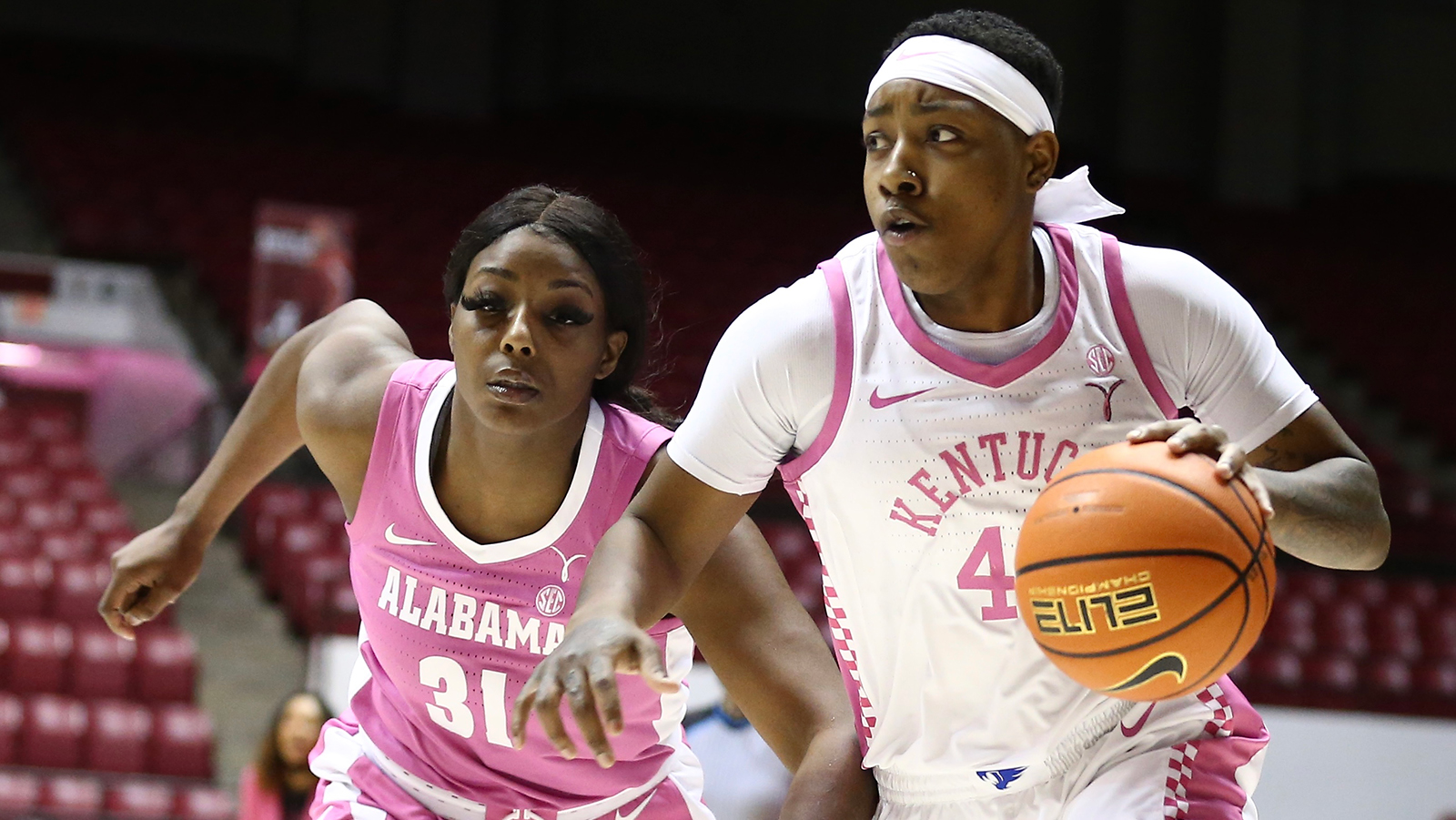 Edwards Leads Cats Past Tide in Tuscaloosa