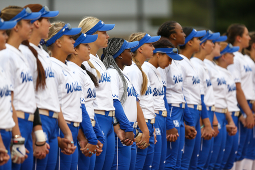 Team.

Kentucky loses to Oklahoma 9-1.

Photo by Abbey Cutrer | UK Athletics