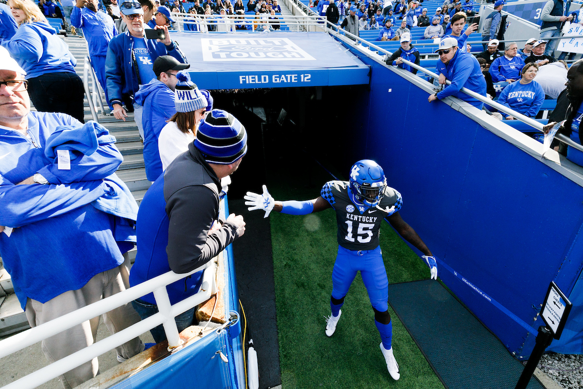 Jordan Wright

Georgia beats UK 34-17.


Photo by Elliott Hess | UK Athletics