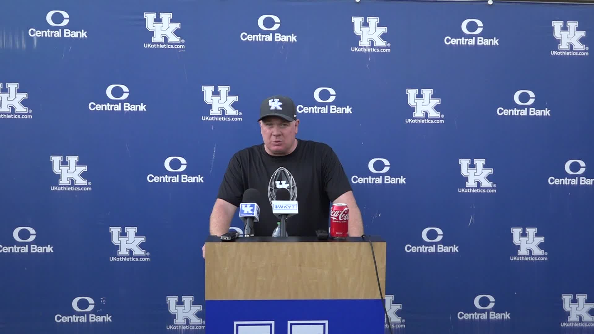 FB: Coach Stoops Post-Thursday Practice