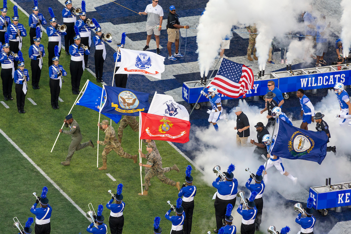 Armed Forces Day

UK beat EMU 38-17.


Photo By Barry Westerman | UK Athletics