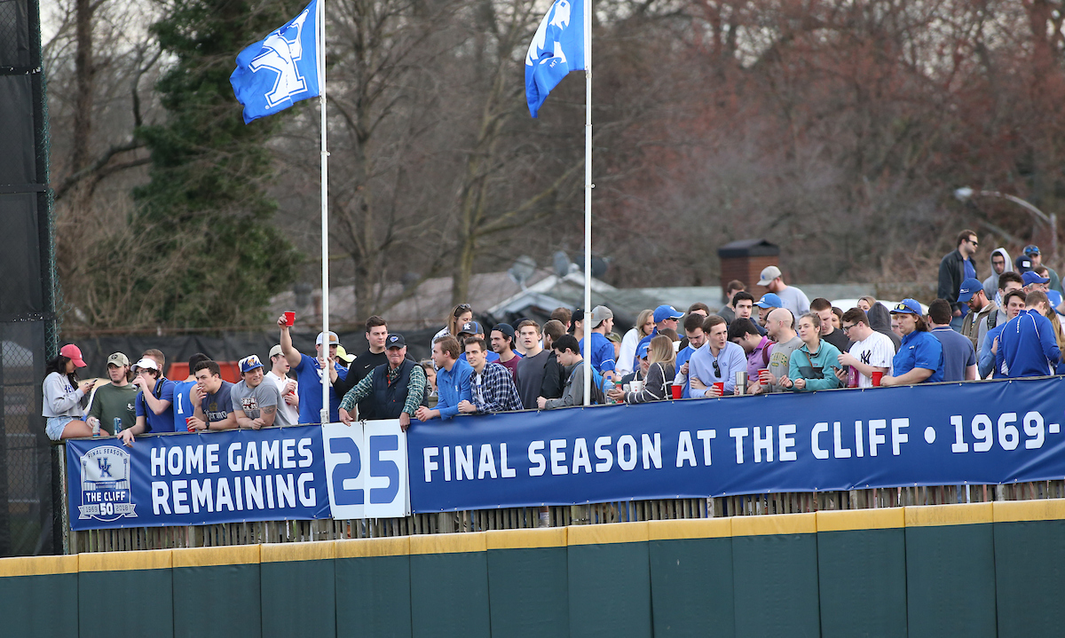 The Cliff

The University of Kentucky baseball team defeats Western Kentucky University 4-3 on Tuesday, February 27th, 2018 at Cliff Hagan Stadium in Lexington, Ky.


Photo By Barry Westerman | UK Athletics