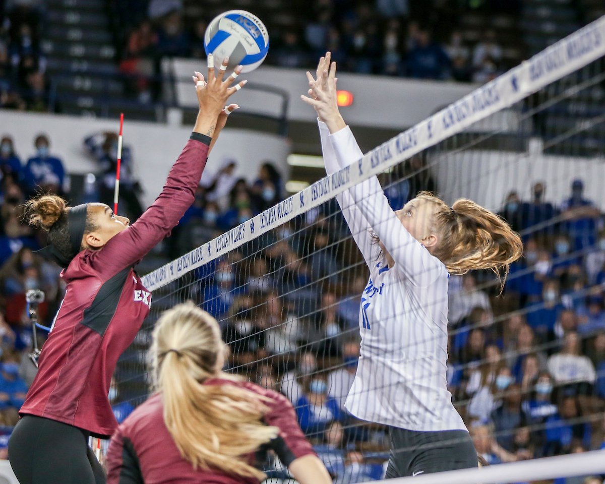 Elise Goetzinger.

Kentucky sweeps Texas A&M 3 - 0.

Photo by Sarah Caputi | UK Athletics