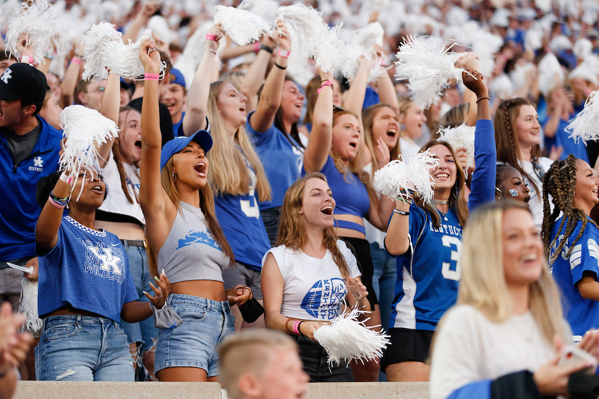 Fans. Grace Bradley.

Kentucky beat Missouri, 35-28.

Photo by Elliott Hess | UK Athletics