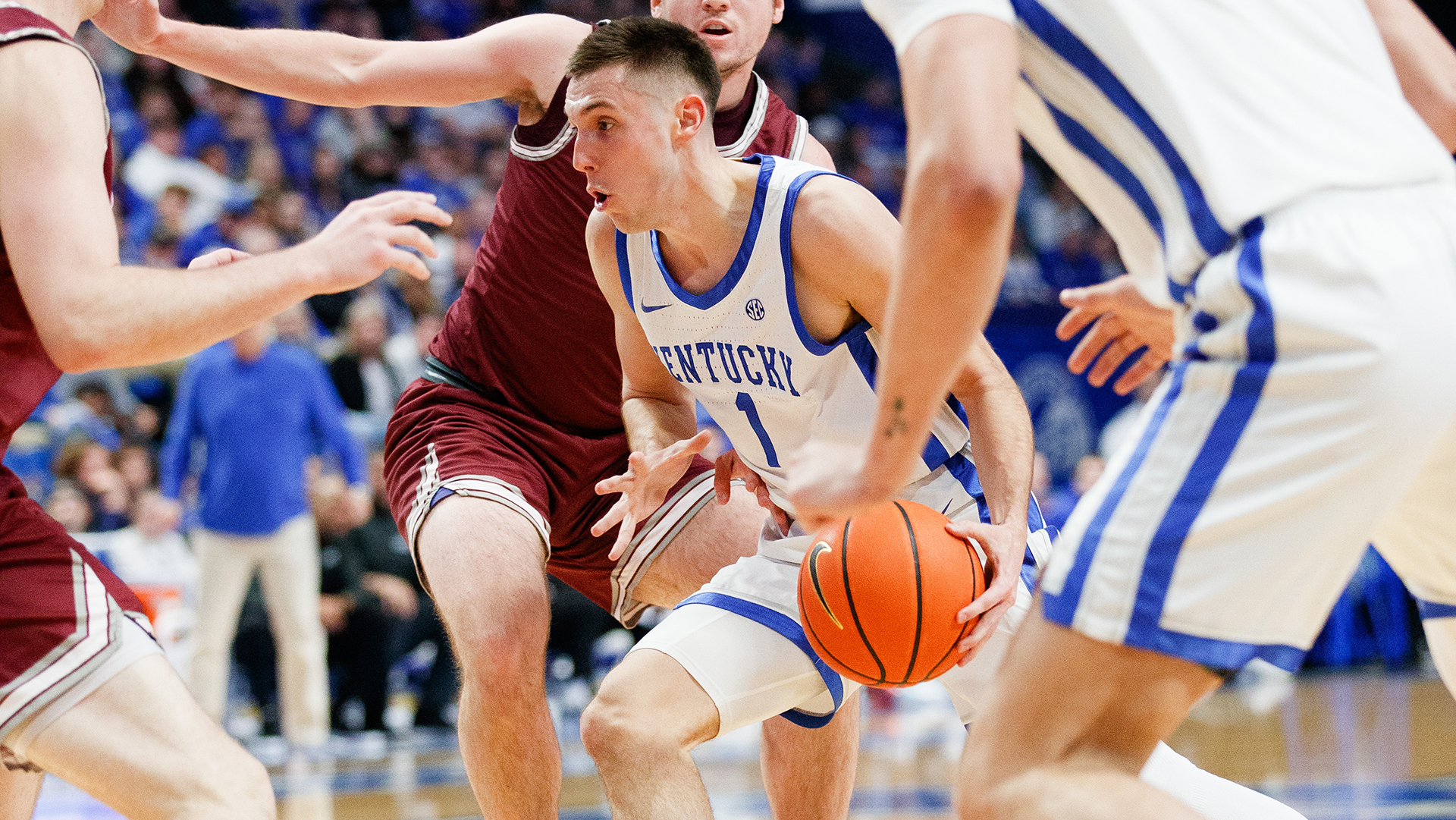 Kentucky Gets Past Pesky Bellarmine, 60-41