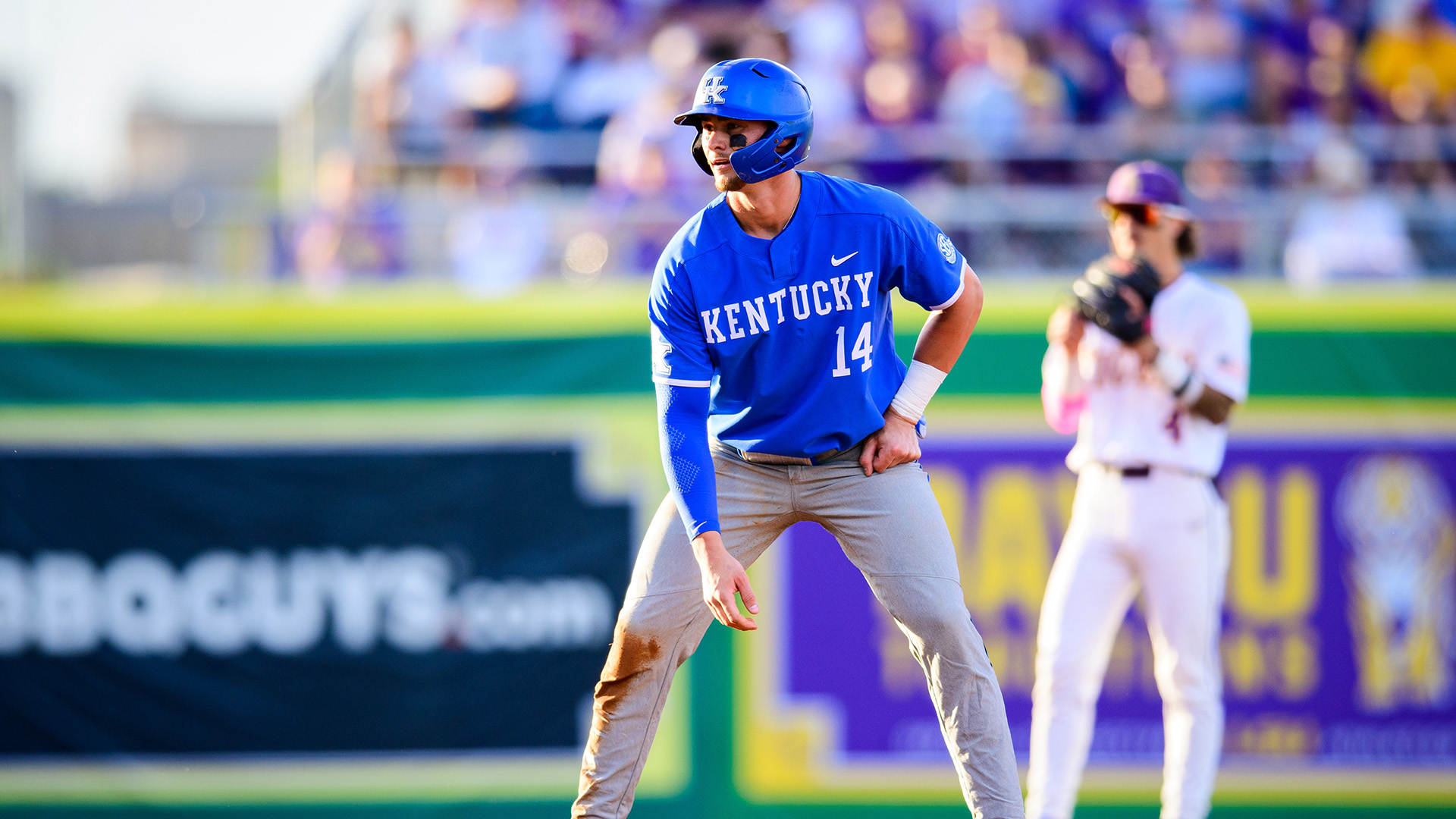 No. 11 Kentucky Acquits Itself Well in Series at No. 1 LSU