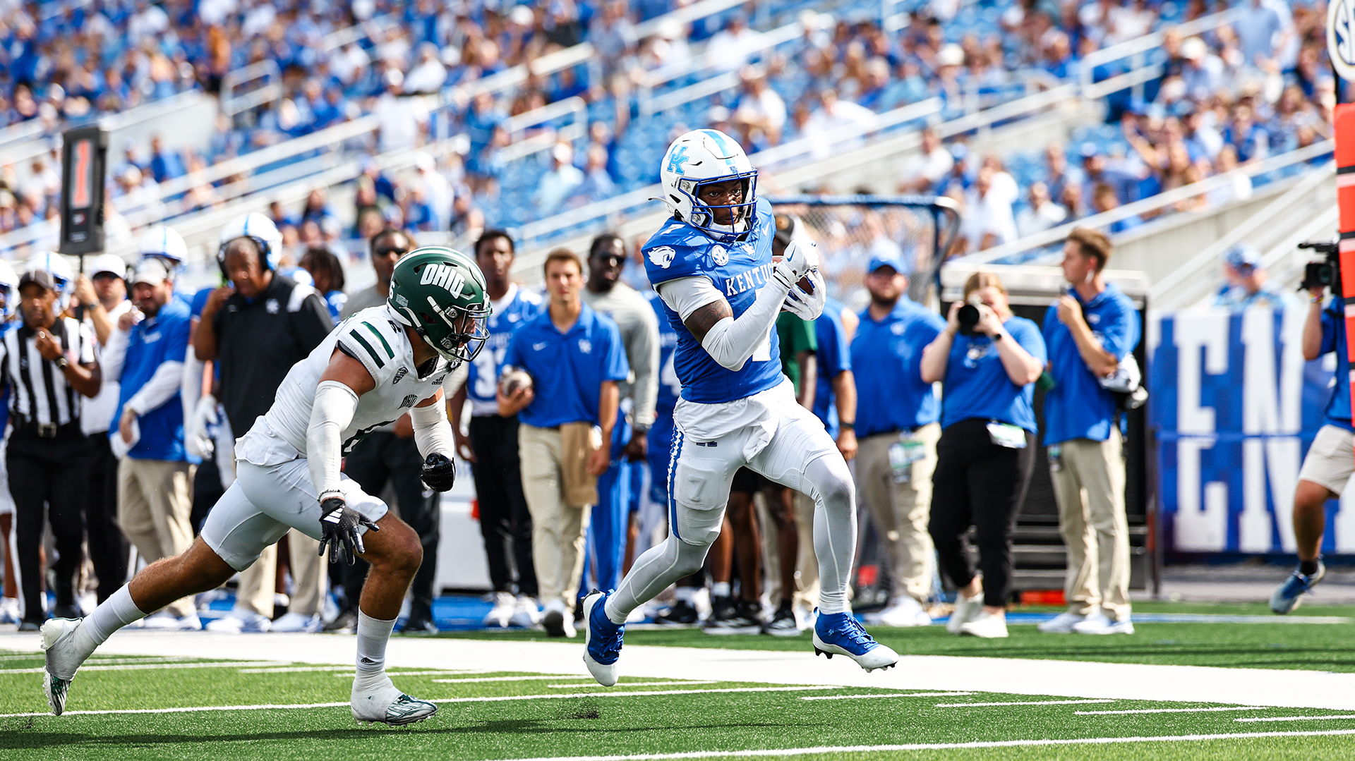 Balanced Offense Leads Kentucky Past Ohio