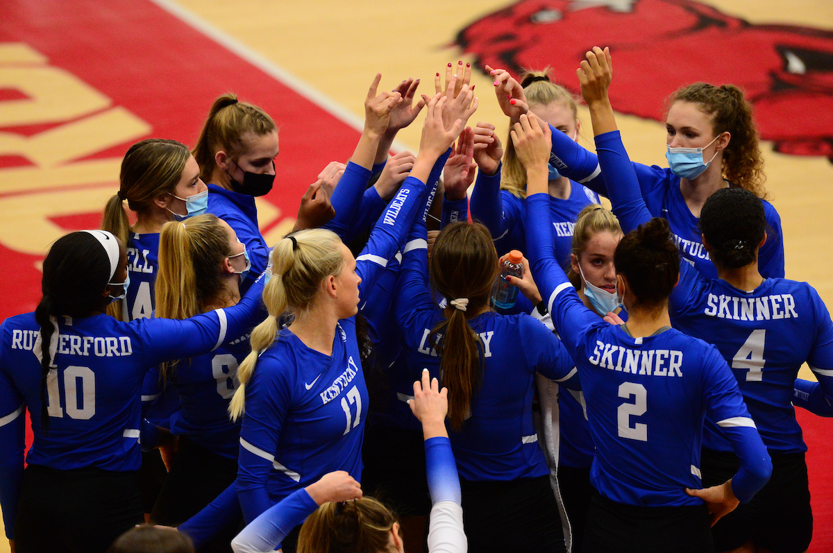 Kentucky Volleyball Receives First-Place Votes, Enters Third Spot