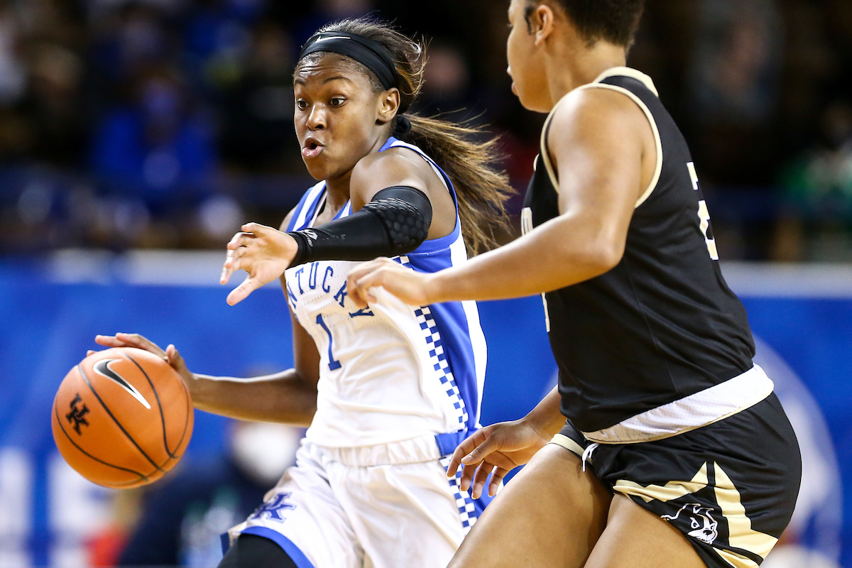 Robyn Benton. 

Kentucky beats Worfford 98-37.

Photo by Eddie Justice | UK Athletics