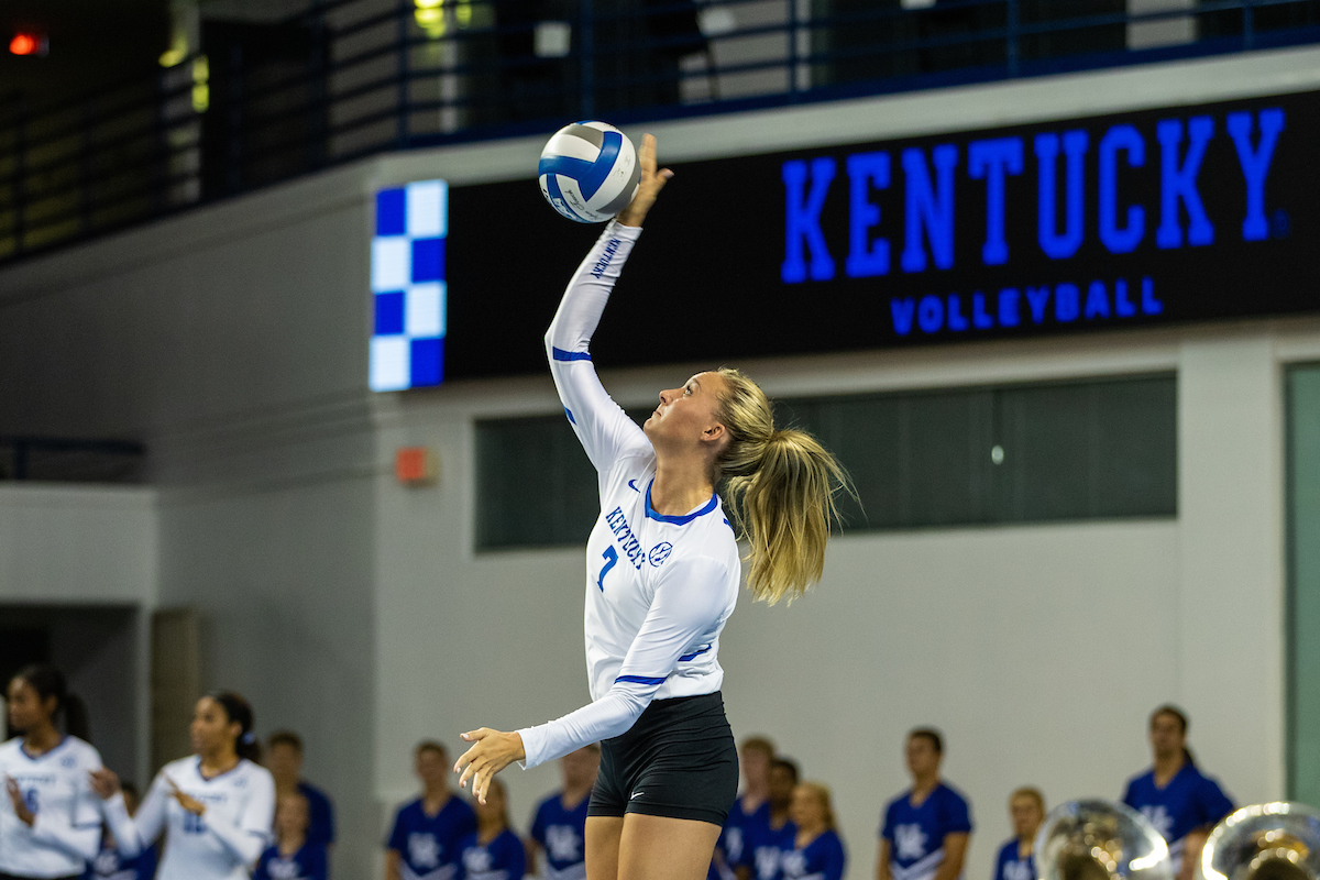 Kentucky-FGCU Volleyball Photo Gallery