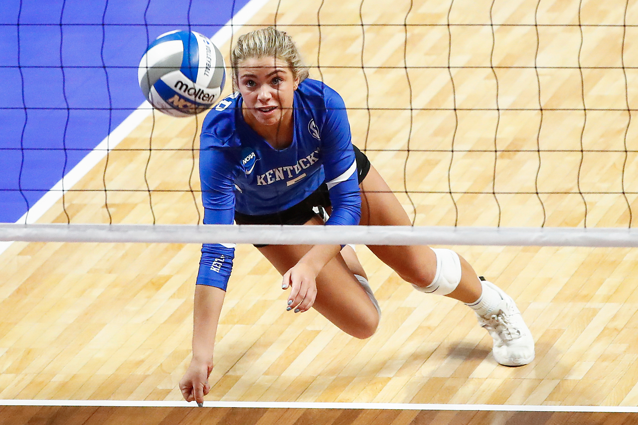 Lauren Tharp.

Kentucky falls to Nebraska 3-0 in the NCAA Volleyball Sweet 16 at The Maturi Pavillion in Minneapolis, MN, on Friday, December 7, 2018.

Photo by Chet White | UK Athletics