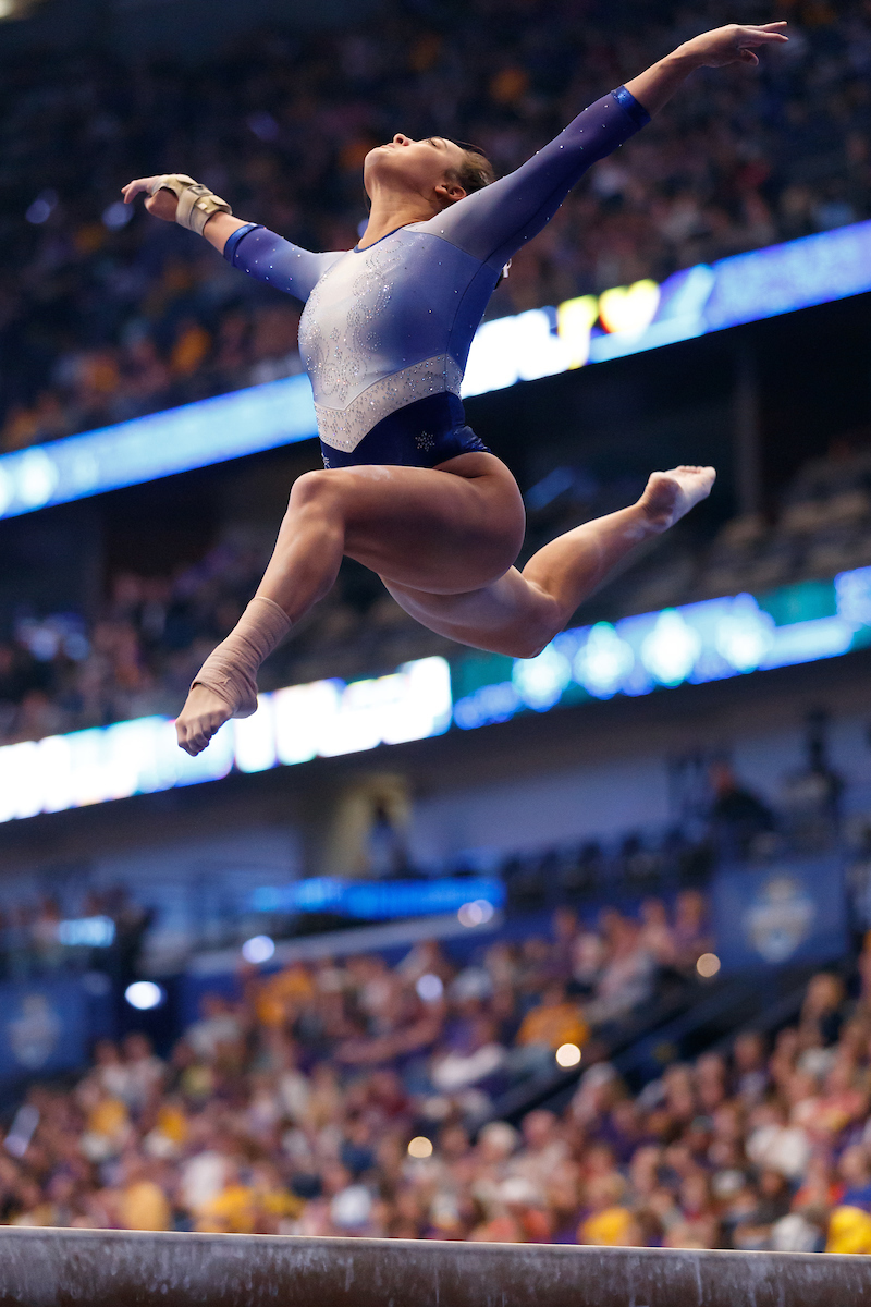 Katie Stuart.


Gymnastics scores 196.225 at SEC Championship.

 
Photo by Elliott Hess | UK Athletics