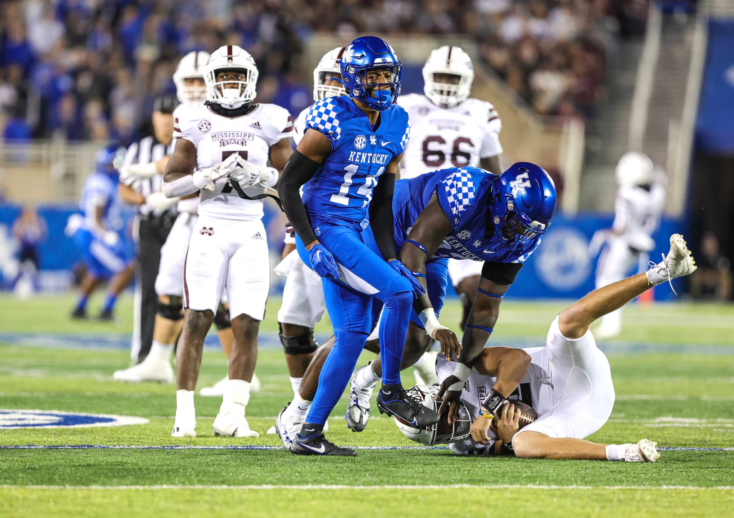 Kentucky Defense Preparing for Potent Vols' Offense