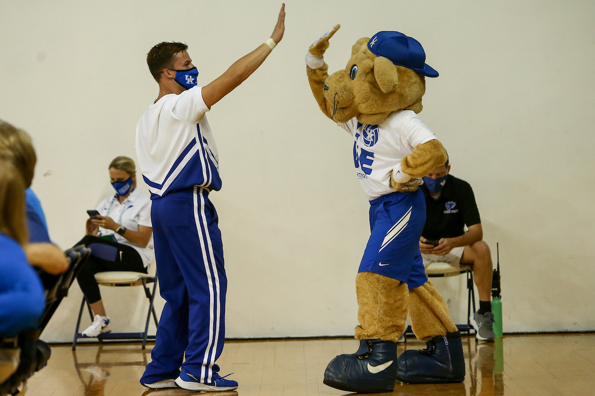 Cheerleader and Scratch.

Kentucky beats USC 3 - 0.

Photo by Sarah Caputi | UK Athletics