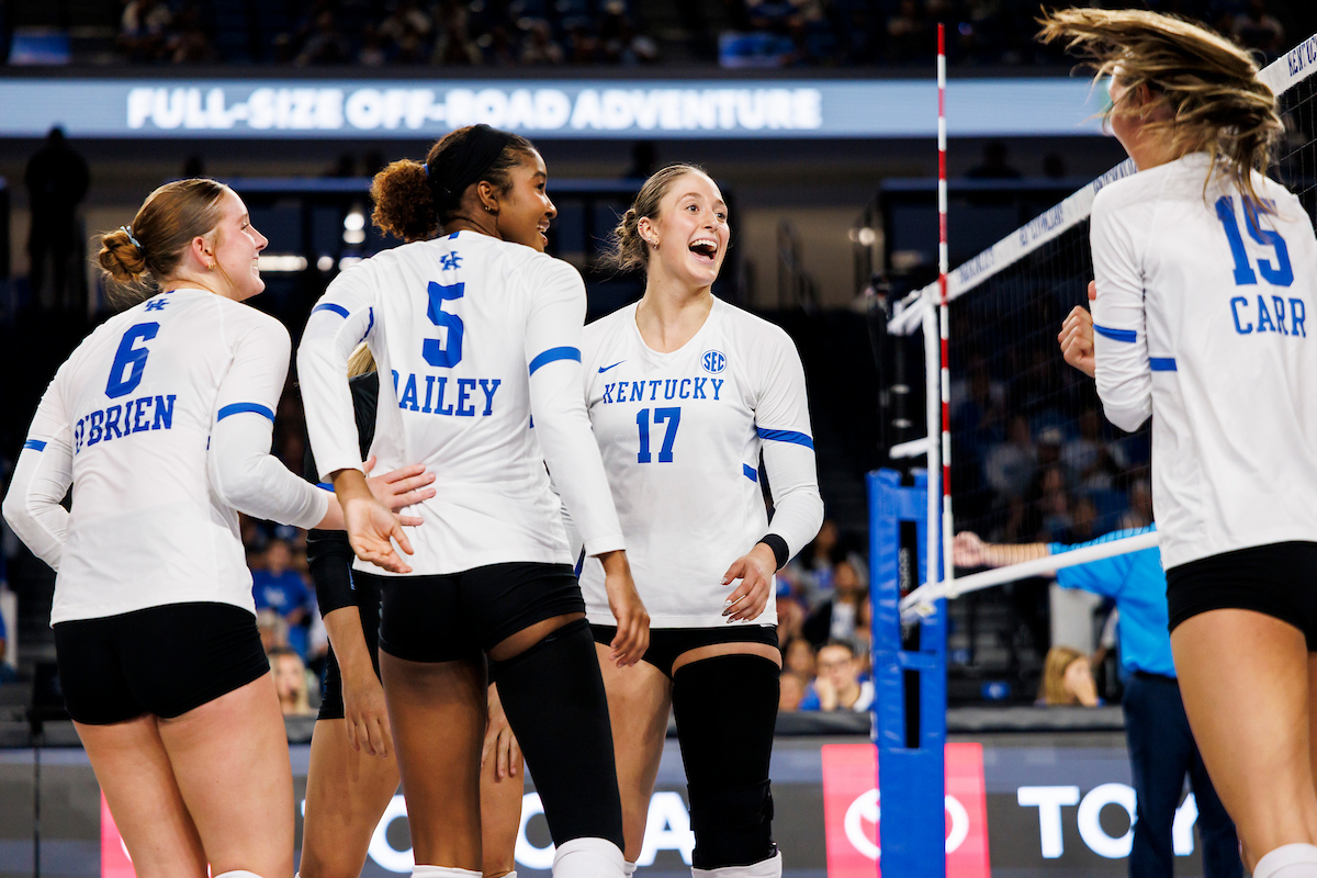 DeLeye’s 20 Kills Enough to Sweep LSU on The Bayou