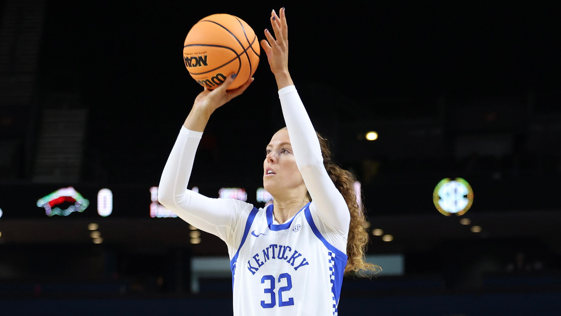 Kentucky Rolls Past Arkansas in SEC Women's Basketball First Round
