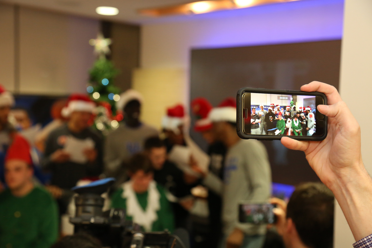 The Kentucky men's basketball team delivered an early Christmas to 10 families in Lexington. 